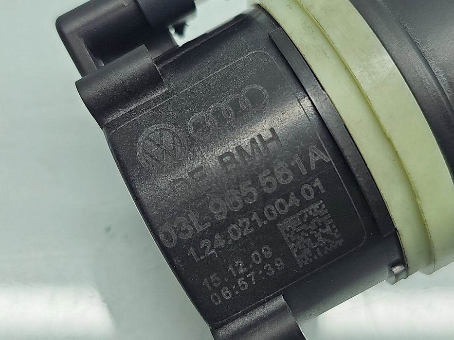 Pompa recirculare apa AUDI A4 (8K2, B8) [Fabr 2008-2015] 03L965561A 2.