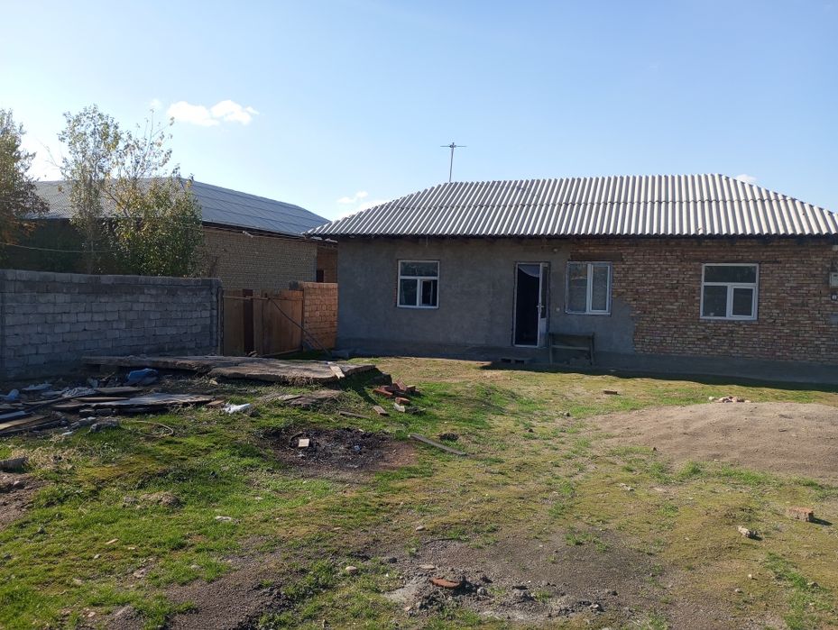 Продаётся дом 3 комнатная