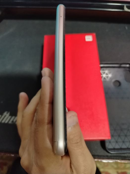 Redmi 6pro 4 64 sotiladi