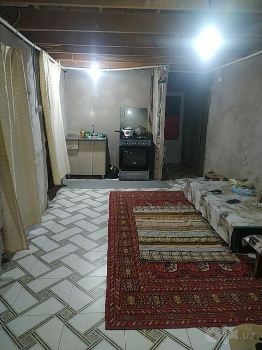Srochna uy sotiladi