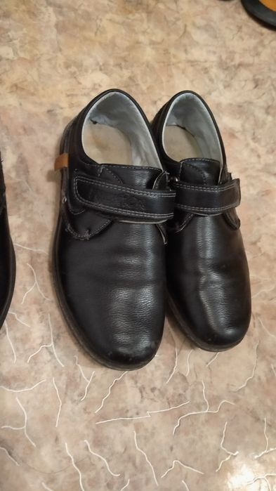 Школьный обувь не дорого