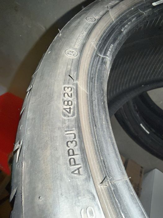 Vand anvelope 255/35/R19 4 bucati