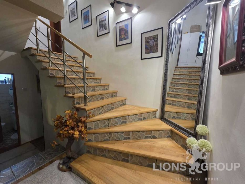 Продава се Къща в Варна, Изгрев - 261 кв.м за 3828 €/кв.м - Снимка #21