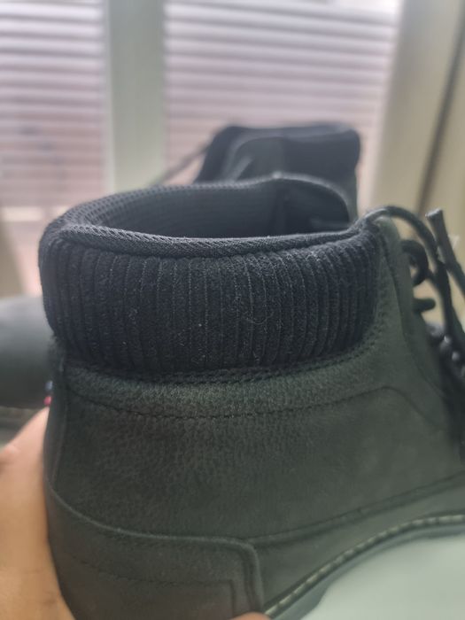 Încălțăminte impermeabilă mărimea 48