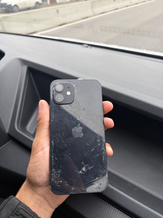 vand iphone 12 64 gb