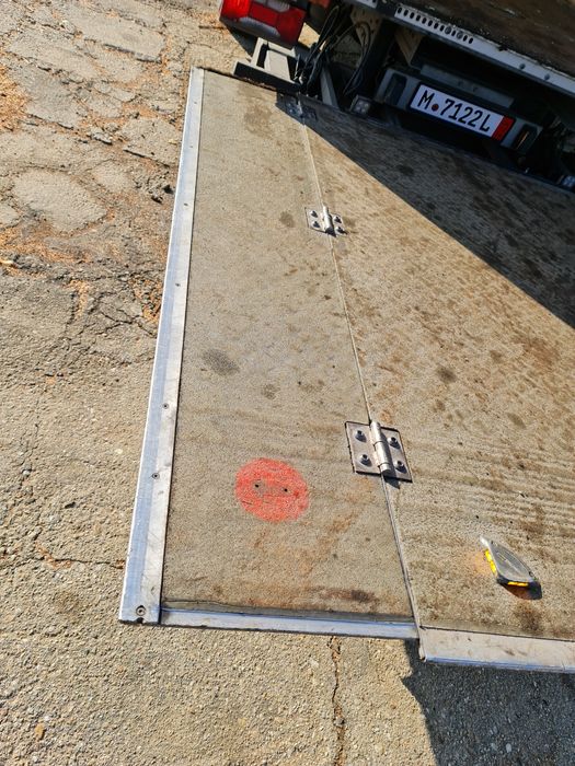 Lift palfinger și cub izoterm