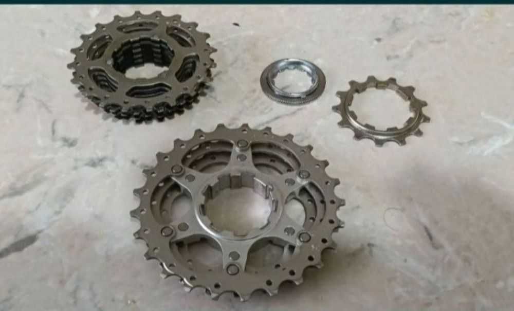 Shimano 105 - set pinioane