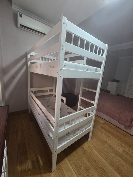 Кровать двухъярусная