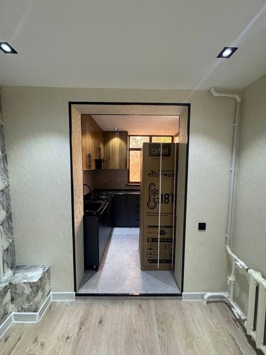 продаётся  3/3/5 Авиасозлар 4, балкон 2на6