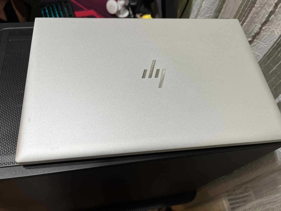 HP EliteBook 830 G8 Notebook PM