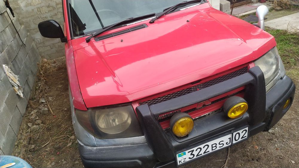 Митсубиси паджеро io