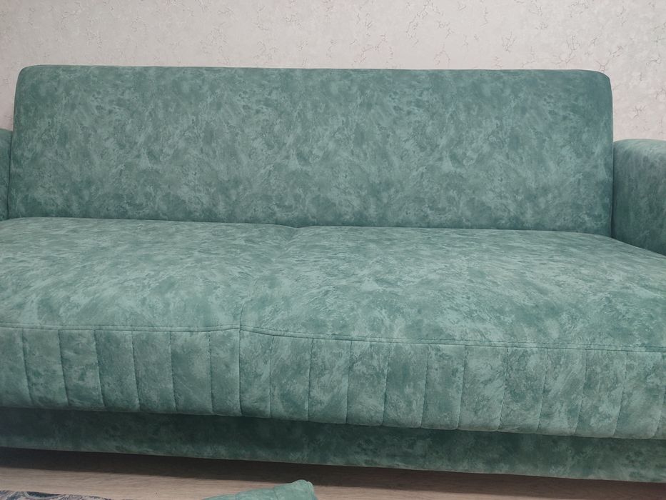 Диван в хорошем состоянии