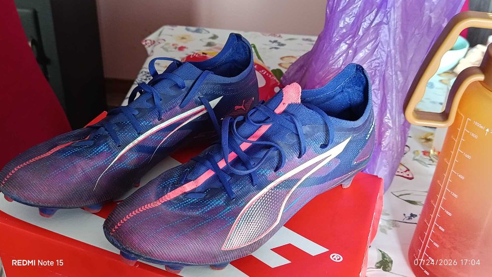 футболни бутонки. Adidas F50, Puma Ultra