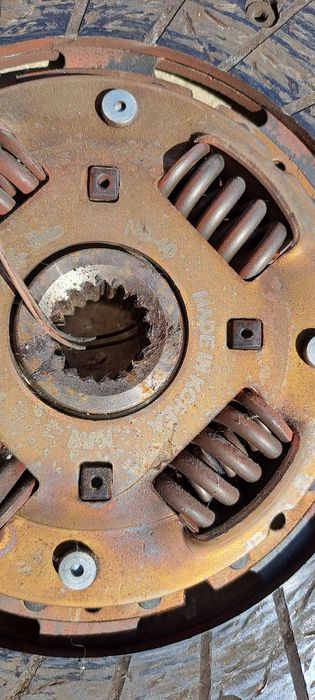 Съединител комплект за Нисан Алмера 2.0 Д/ Nissan Almera 2.0 D