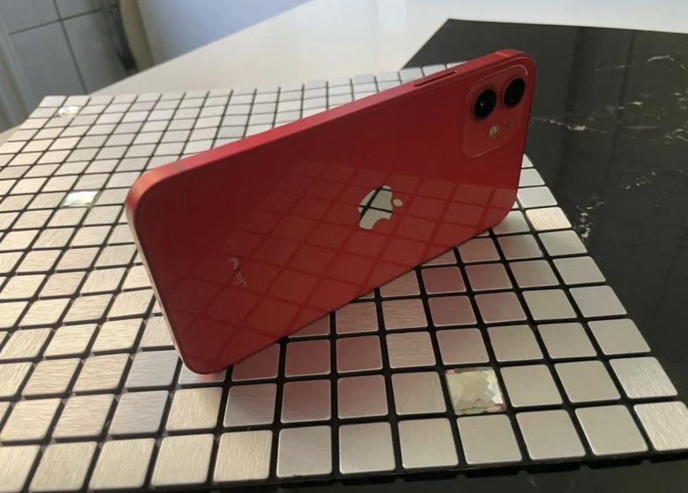 Vand sau schimb iphone 12