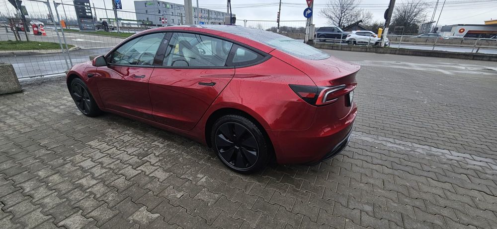 Tesla model 3 Long Range  4x4 AWD