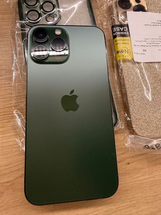 iPhone 13 Pro Max Verde – stare foarte bună ..Baterie 85%