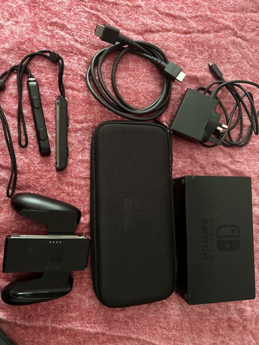 Nintendo Switch HAC-001 (-01) с аксесоари