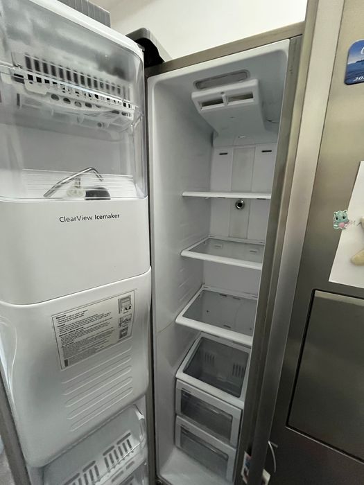 Frigider side by side Samsung