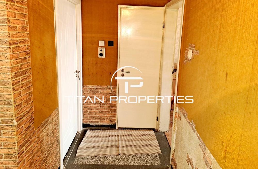 Продава се Тристаен апартамент в Пловдив, Кючук Париж - 76 кв.м за 1514 €/кв.м - Снимка #12