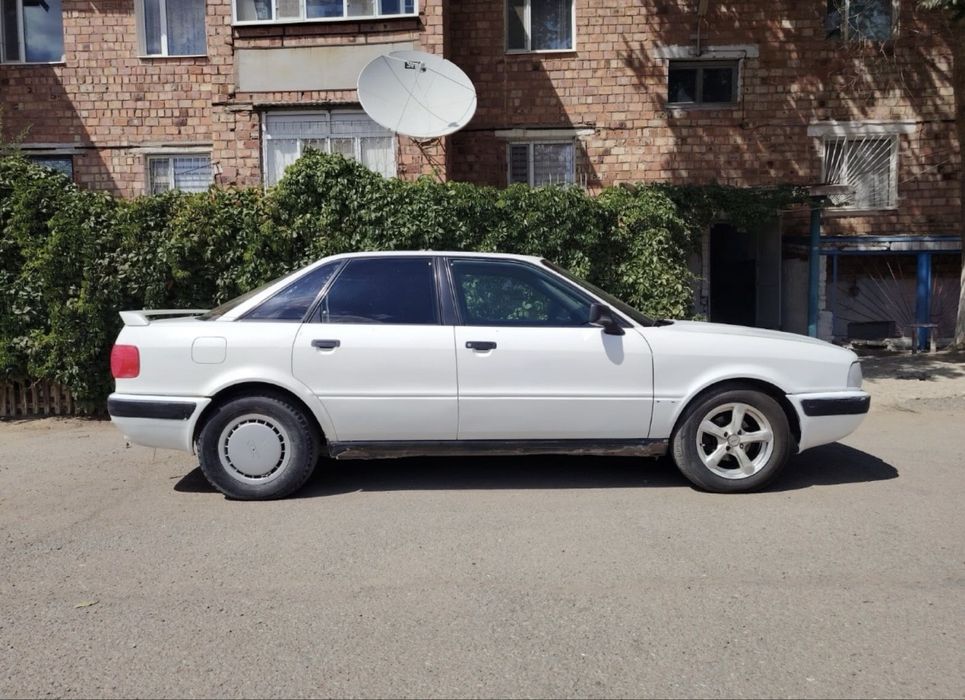Продам Audi 80 B4