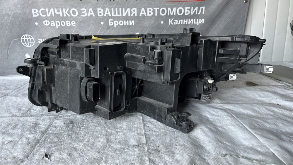 2 броя десен фар VW Tiguan 2020-