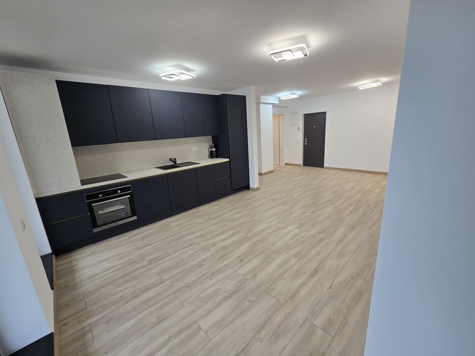 De închiriat – Apartament modern cu 3 camere | Terasă 10 mp | Garaj su