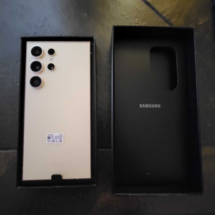 Samsung Galaxy S24Ultra Tiatnium Yellow 512GB New!