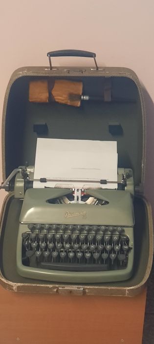 Mașină de scris Rheinmetall  impecabilă