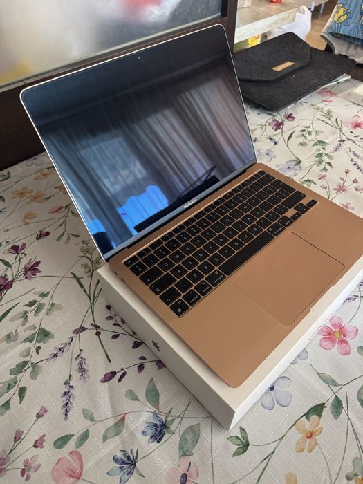 Аpple MacBook Air M1 (2020) – 8GB RAM / 256GB SSD / Петфектен