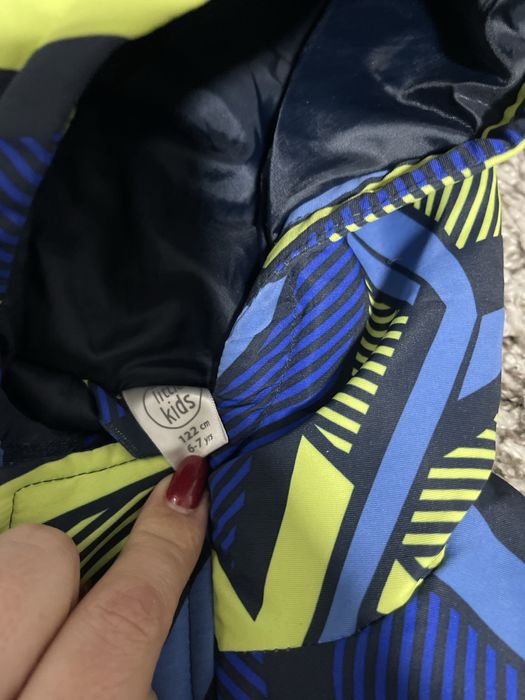 Geaca primavara-toamna,marime 6-7 ani