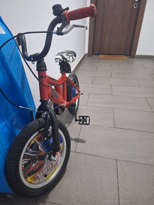 Vând bicicleta baiat