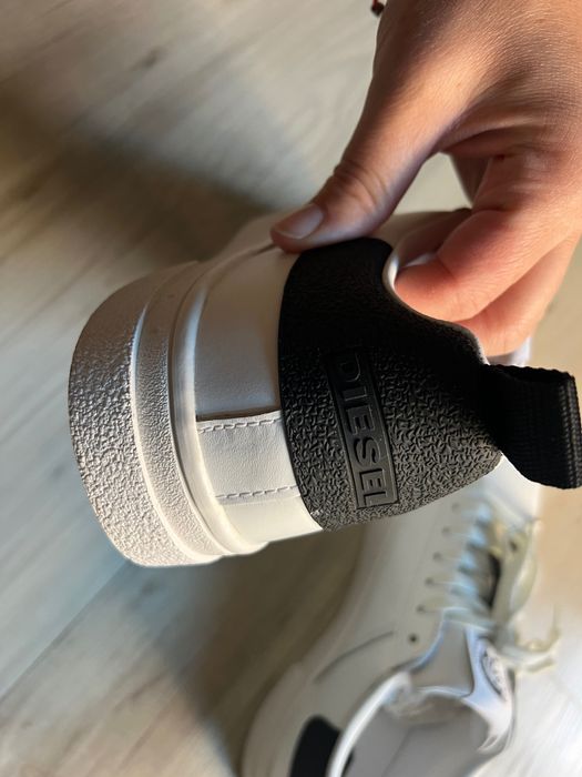 Обувки, кецове и сандали Guess, Armani, Michael Kors, Disel