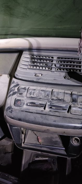 Тойота емина люсида