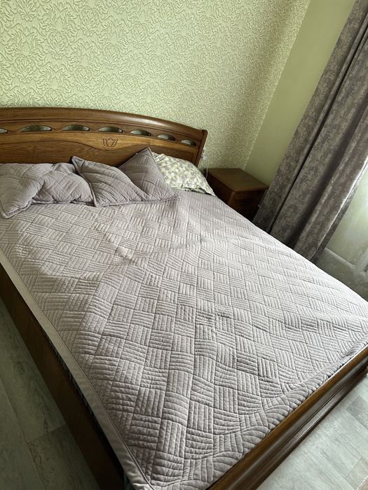 Продам гарнитур из натурального дерева