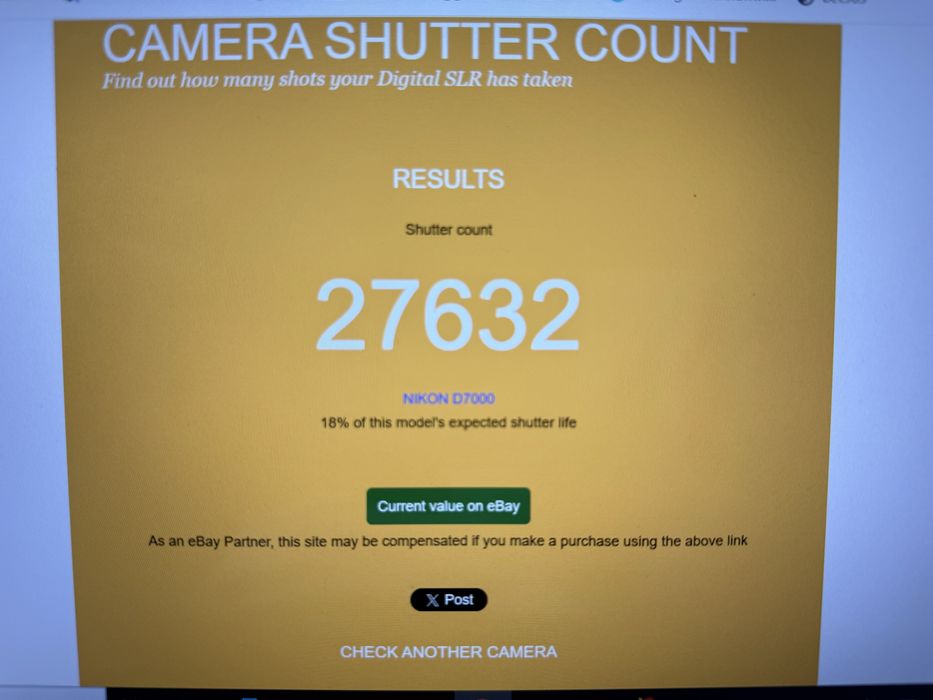 Фотоапарат Nikon D7000