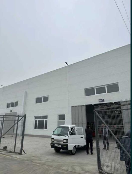 продается помещение под производство или под склад 1 200 квадратов
