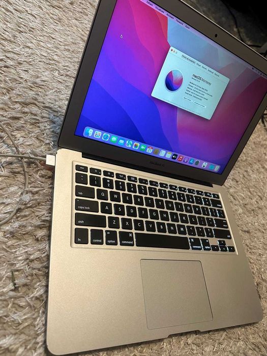 MacBook Air 13 inch 2015 8 Gb Ram CPU I5 SSD 128 GB Grii