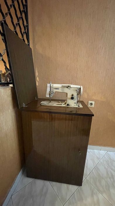 Шевна машина Лучник крачна и електрическа