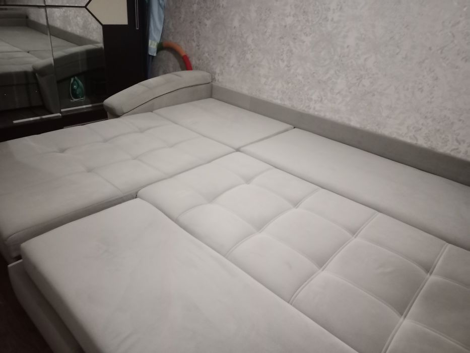 Продам диван! Состояние хорошее,чистый ,