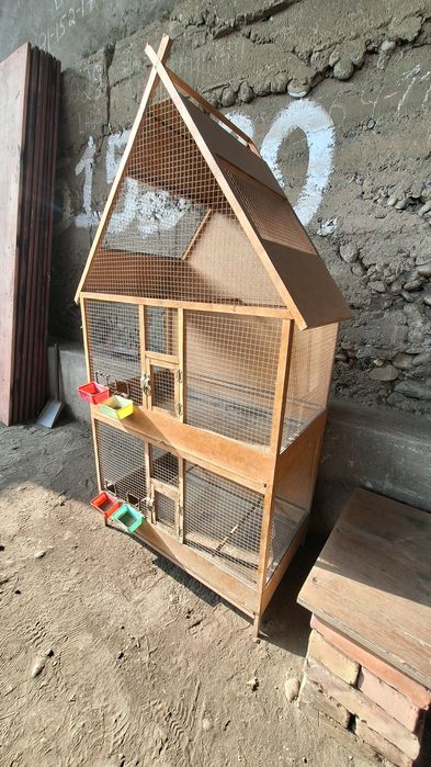 Qush uchun katak sotiladi