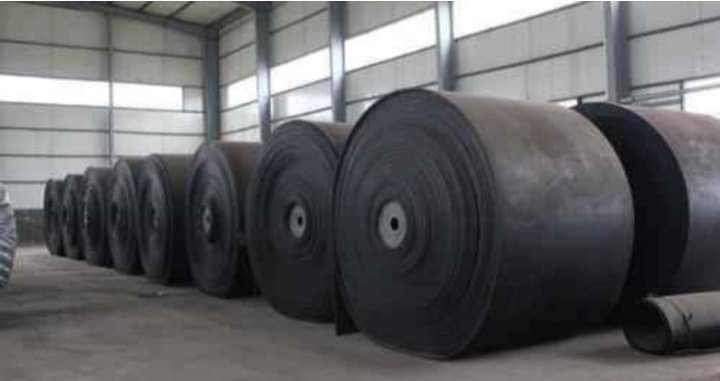 Vând banda de cauciuc