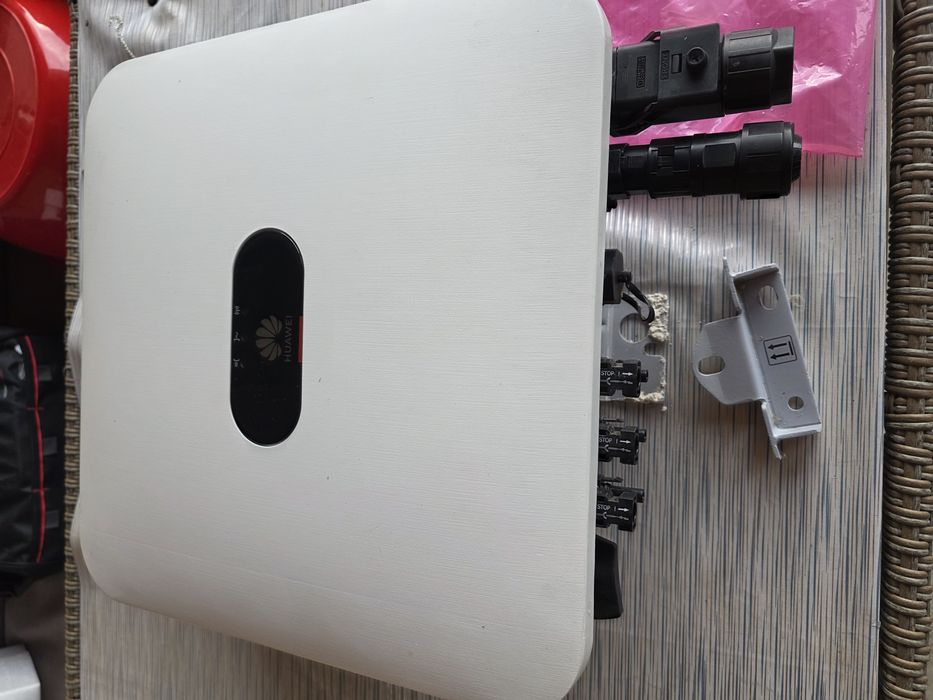 Pachet Invertor Huawei SUN2000-6KTL-L1 Hibrid monofazat +WI-FI DONGLE + SMARTMETER DDSU666-h