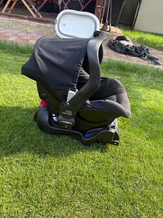Carucior Emmaljunga ( sport +landou ) isofix Romer Britax + scaun auto