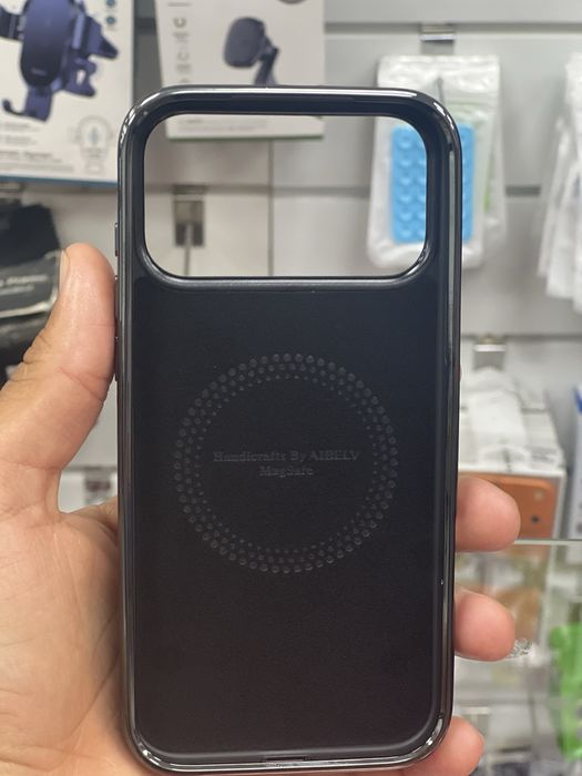 Чехол MagSafe Карбон с подставкой на iPhone [18pro/Max]