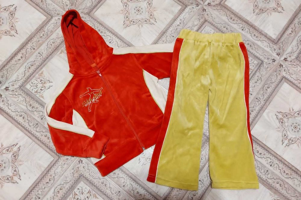 Спортивный костюм девочке