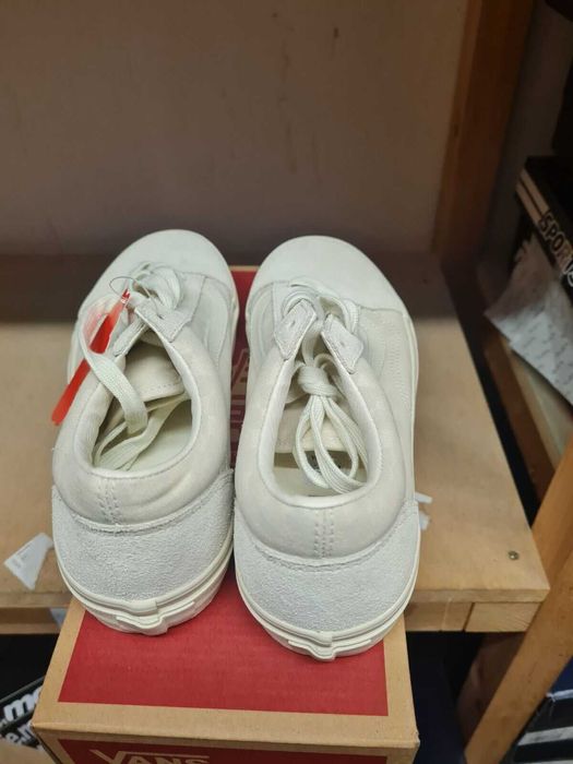 Нови бежови кецове VANS, 38 номер