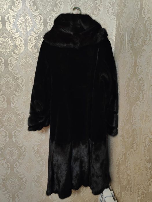 Продам норковую шубу