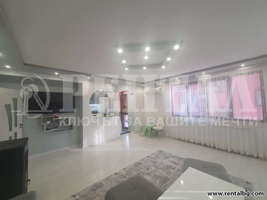 Продава се Тристаен апартамент в Пловдив, Център - 118 кв.м за 1678 €/кв.м - Снимка #3