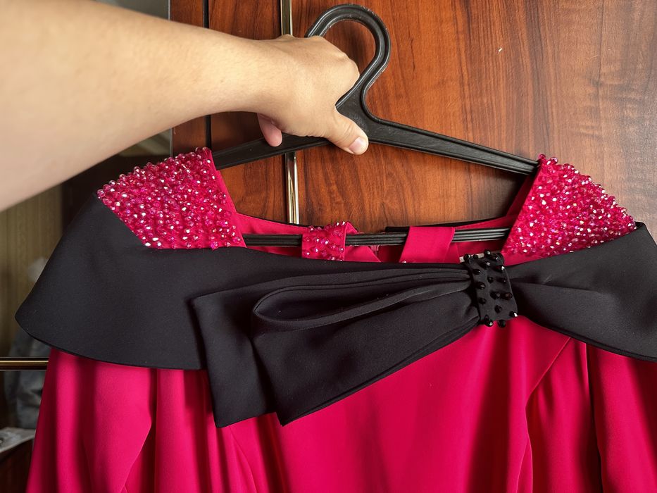 Турецкое очень классное платье 38р, качество супер